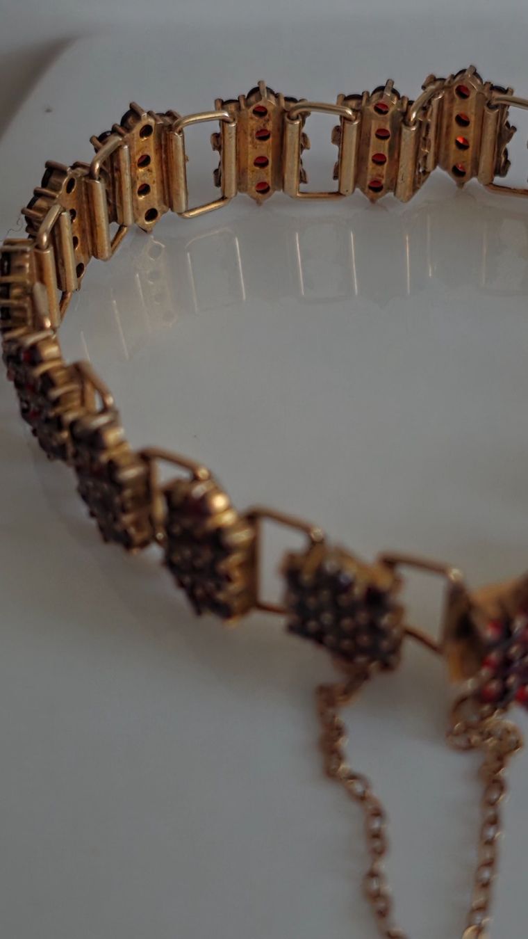 Bracciali & Braccialetti: Armband mit Granaten – Usato da Wittenbach venduto da rose_rosi 2