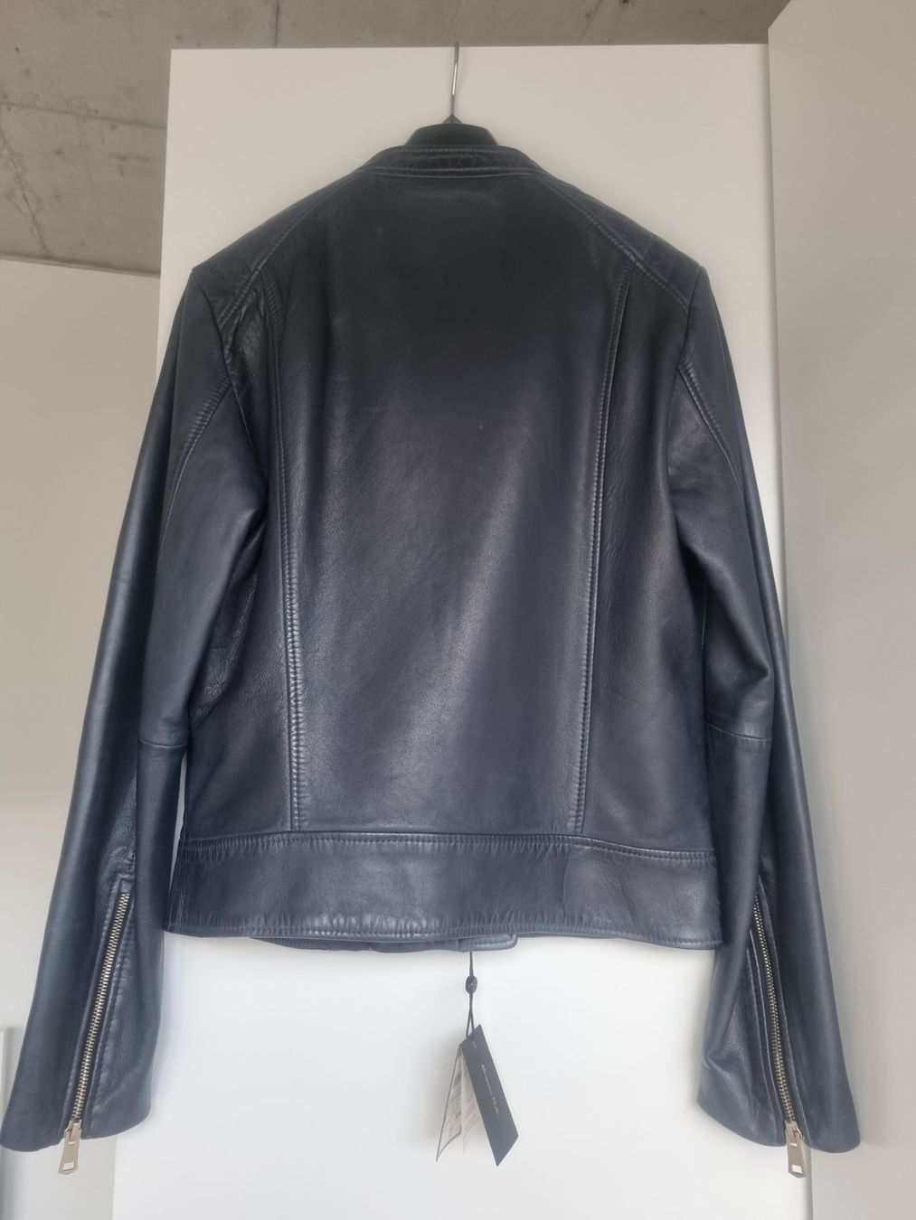 Massimo Dutti Giacche: Massimo Dutti Lederjacke, Grösse M, Neu mit Etikett! – Nuovo e nell'imballaggio originale da Zürich venduto da dan_6r6f 1