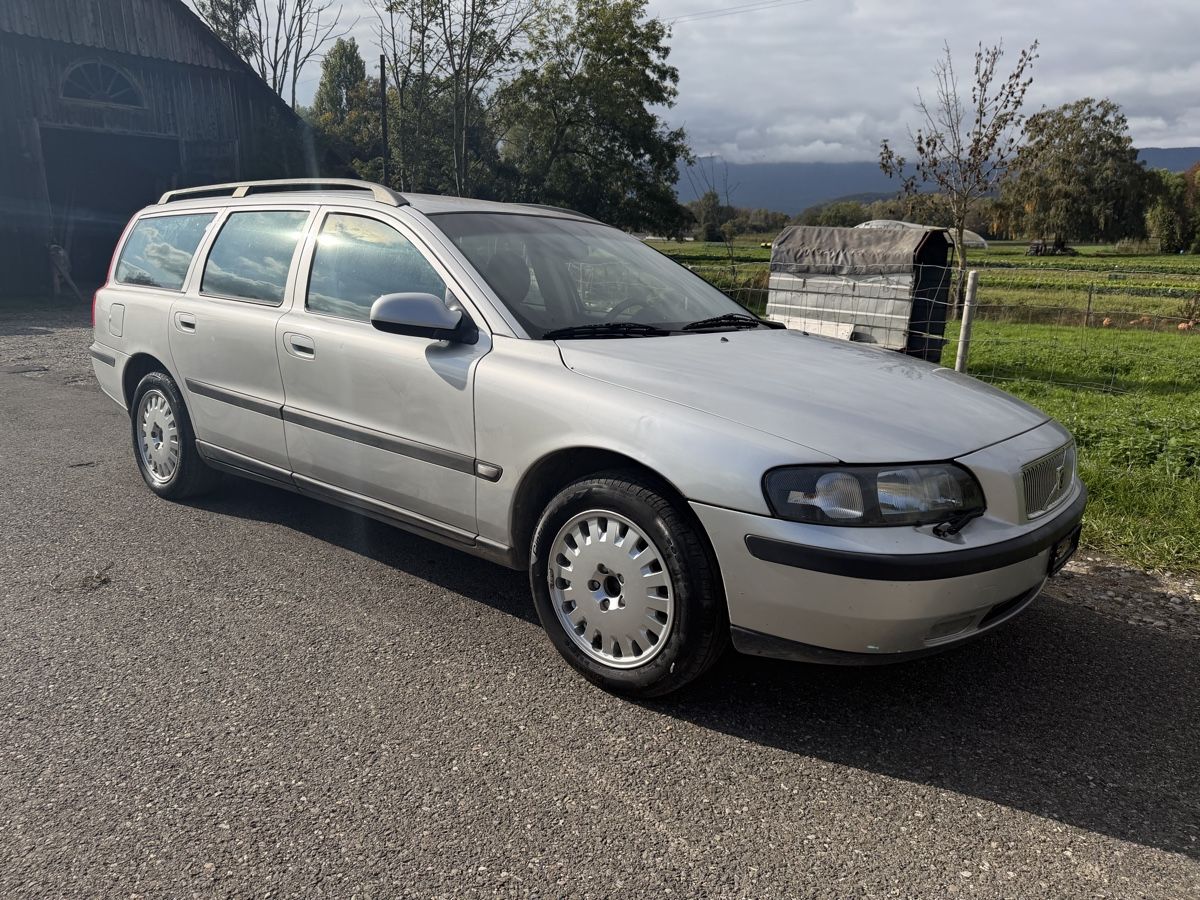 Volvo Autos: Volvo v70 2.4 t awd – Defekt aus Ins von pre_8fsm 2
