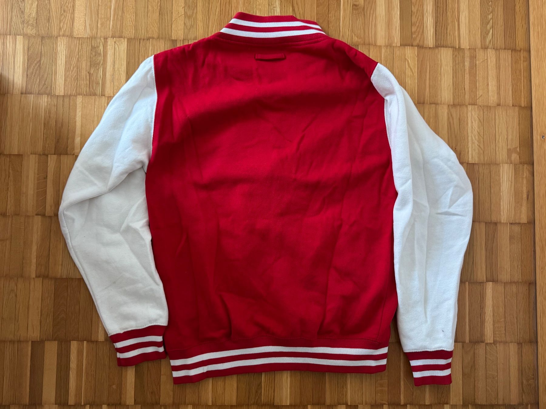 Giacche: College Jacke Rot-Weiss Grösse L – Usato da Untersiggenthal venduto da floriyang 1