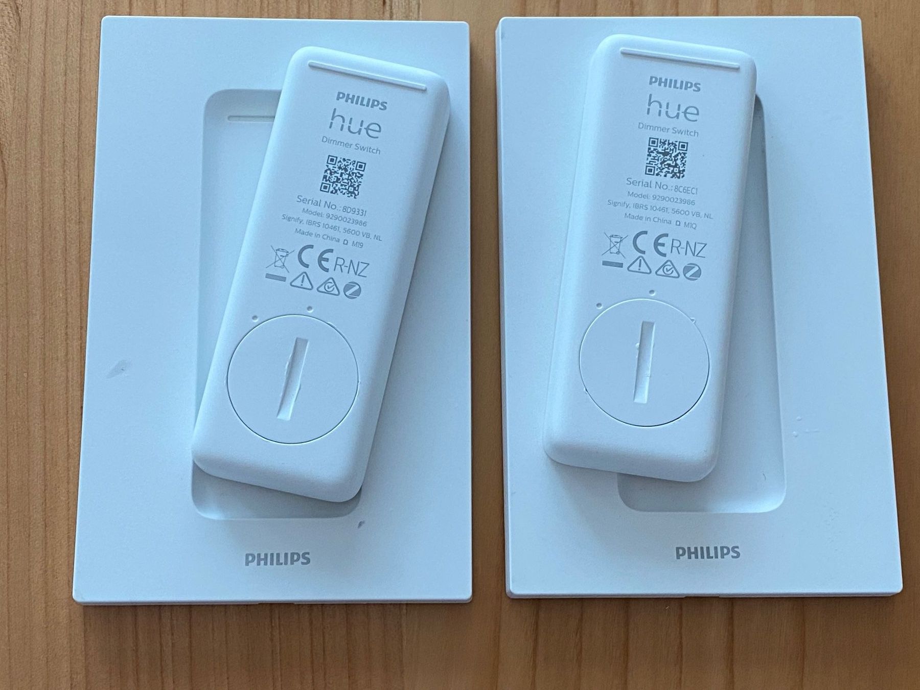 Philips Interruttori: 2-er Set Philips Hue Dimmer Switch – Usato da Bubikon venduto da Nic050 1