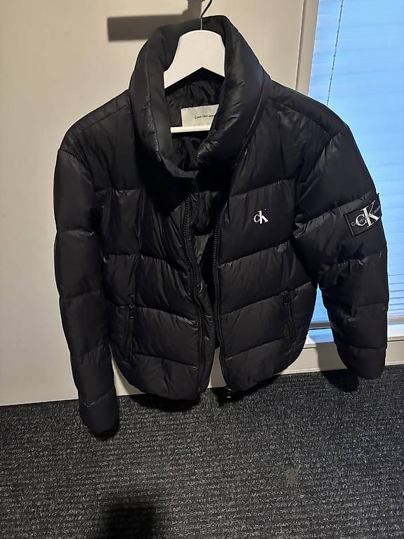 Calvin Klein Giacche: CALVIN KLEIN JEANS Jacke 'Essentials' , Winterjacke – Usato da Neuenkirch venduto da jo_erni 3