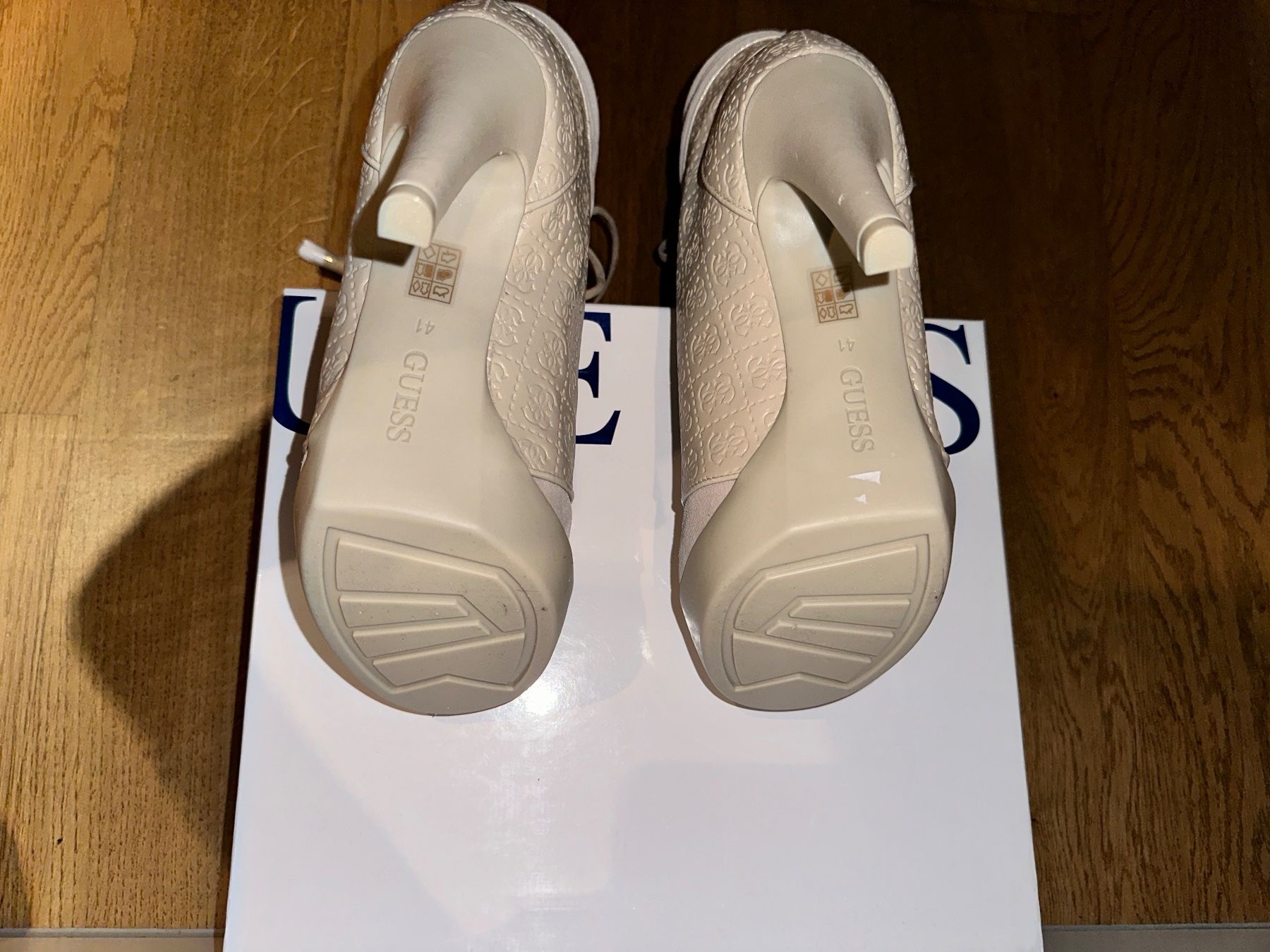 Guess Damenschuhe: Guess Stiefeletten – Neu und originalverpackt aus Selzach von Mperformance83 3