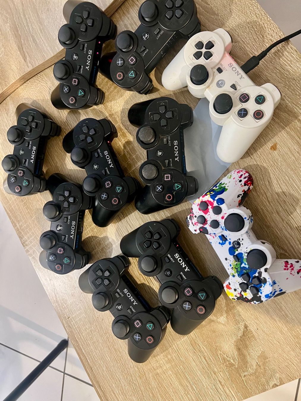 Sony Controller: 10 stk. PS3 Controllern Ab. 1 FR – Gebraucht aus Zürich von T.E.B 3