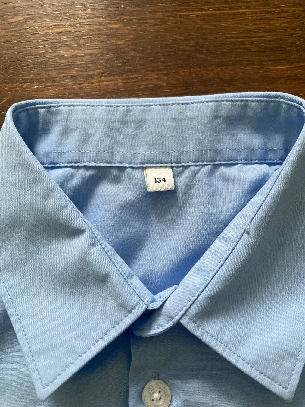 C&A Hemden, T-Shirts & Polos: Hemd hellblau, Grösse 134 für Kinder – Gebraucht aus Hochdorf von seetaler12 4