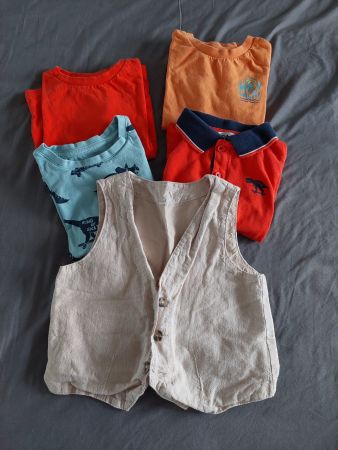 4 T-SHIRT / 1 GILETTE GR. 98