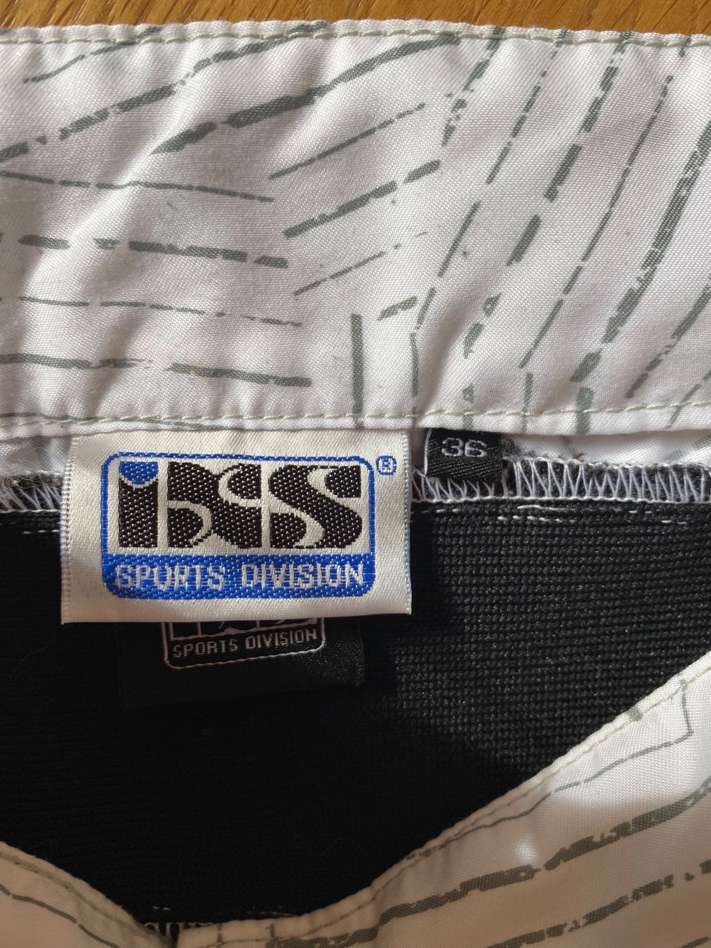 IXS Pantaloni: IXS Shorts Velohose 36 – Usato da Einsiedeln venduto da PaedeK84 2
