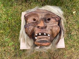 sehr schöne alte Walliser / Lötschentaler Holzmaske
