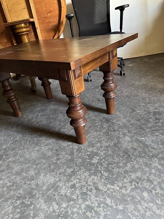 Tische: TAVOLOVILO ANTICO – Gebraucht aus Locarno von umb_km2w 1