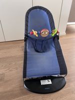 Babybjörn Wippe blau mit Spielbogen