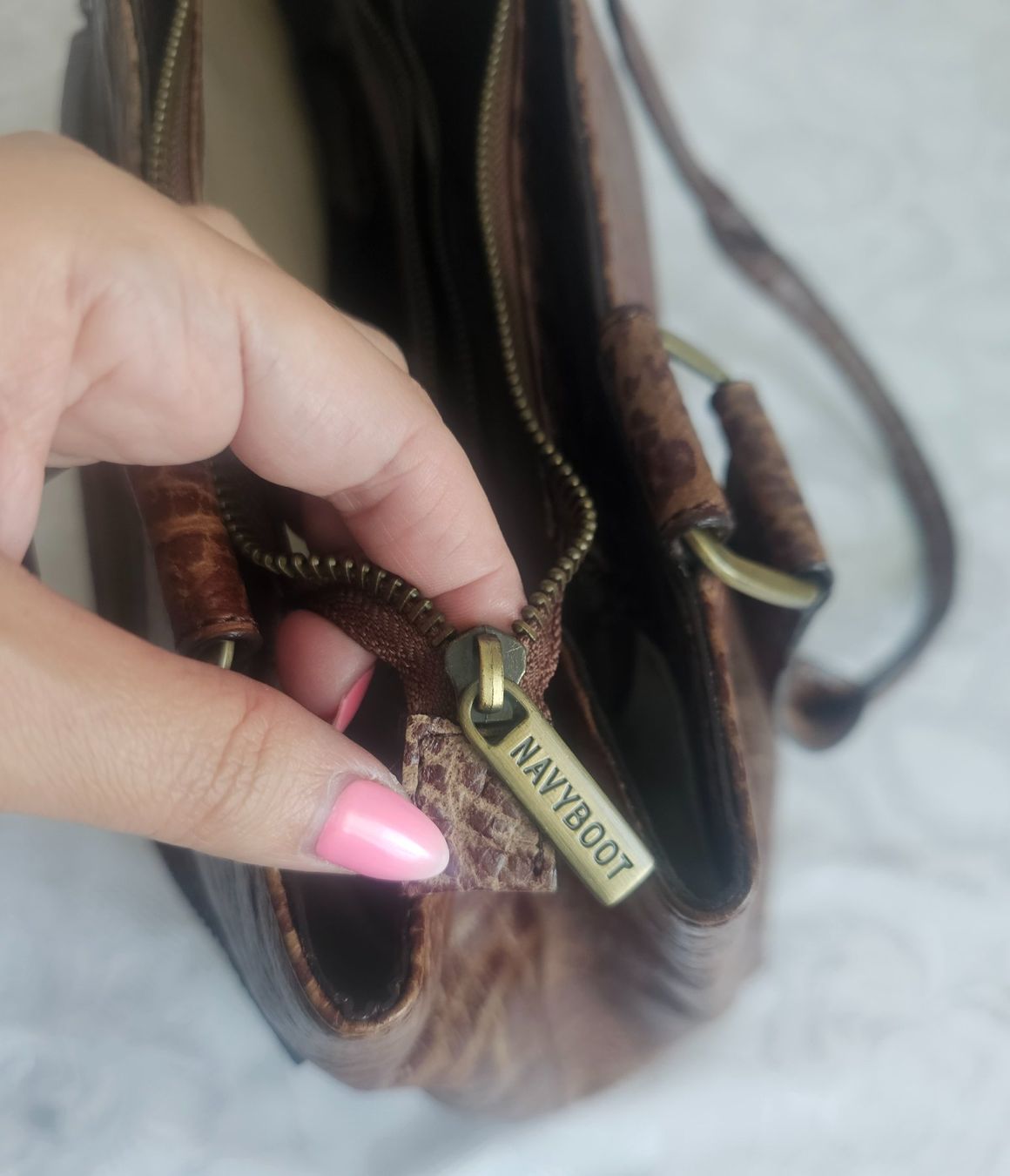 Navyboot Borse da donna: *NAVYBOOT * Original Leder Damen Handtasche – Usato da Bronschhofen venduto da Xena37 3