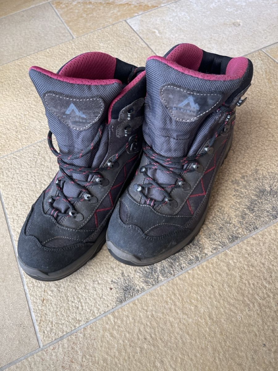 Mckinley Scarpe da uomo: Mc Kinley Wanderschuhe, Gr. 40 – Usato da Maisprach venduto da Leoli123