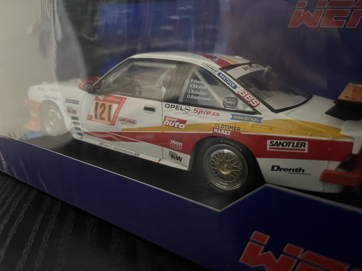 Opel Modellini d'auto: Opel Manta. 1:18 – Nuovo e nell'imballaggio originale da Rümlang venduto da Papamoll4 4
