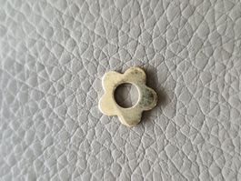 Anhänger goldige Blume