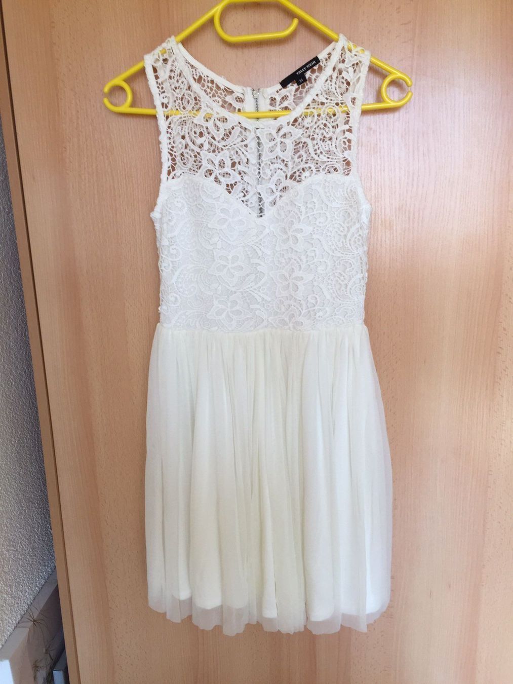 Vestiti: Spitzenkleid Grösse 34 – Usato da Root venduto da NaBr76