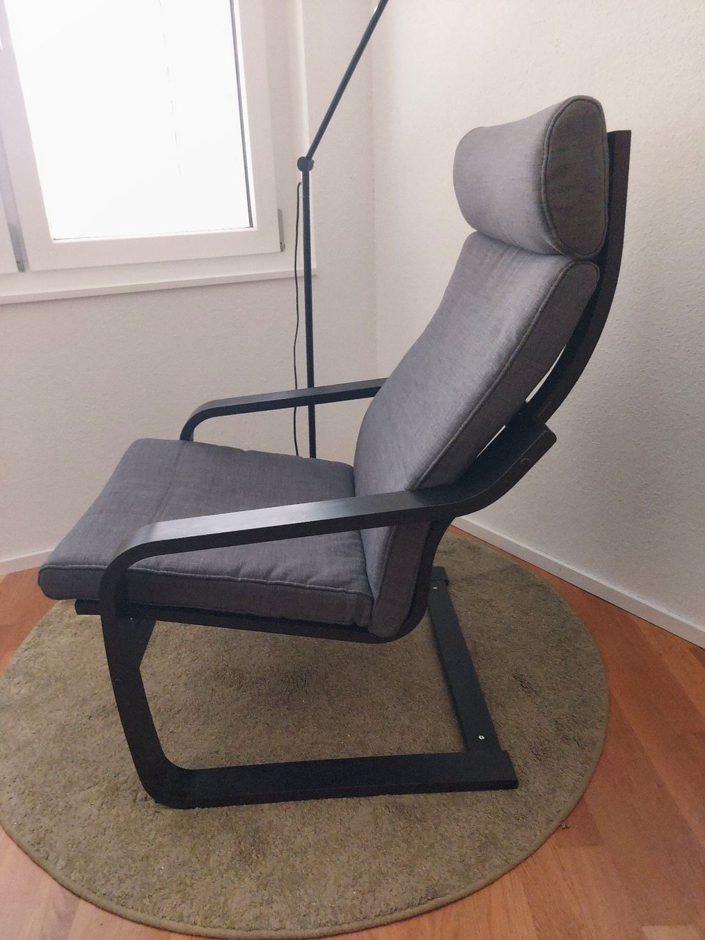 Ikea Poltrone: IKEA Poäng Sessel schwarz – Usato da Solothurn venduto da linus132652 1