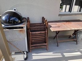Gratis : Burotisch, Balkon/Gartentisch + 4 Stuhle, BBQ