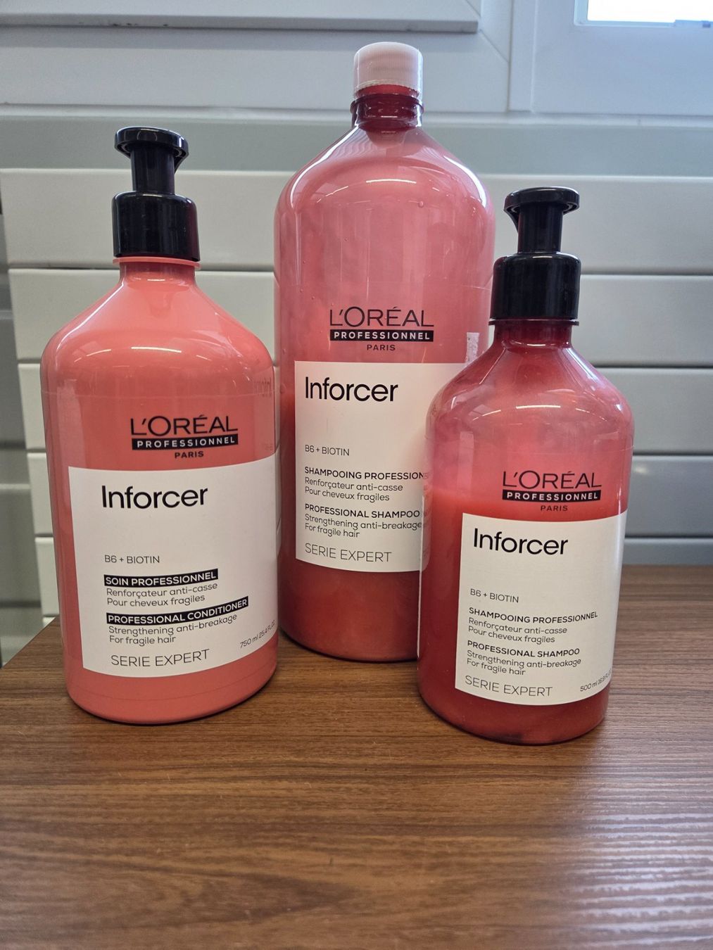 Tinte: L'Oréal Inforcer Shampoo & Conditioner Set – Usato da Hittnau venduto da SirKahn