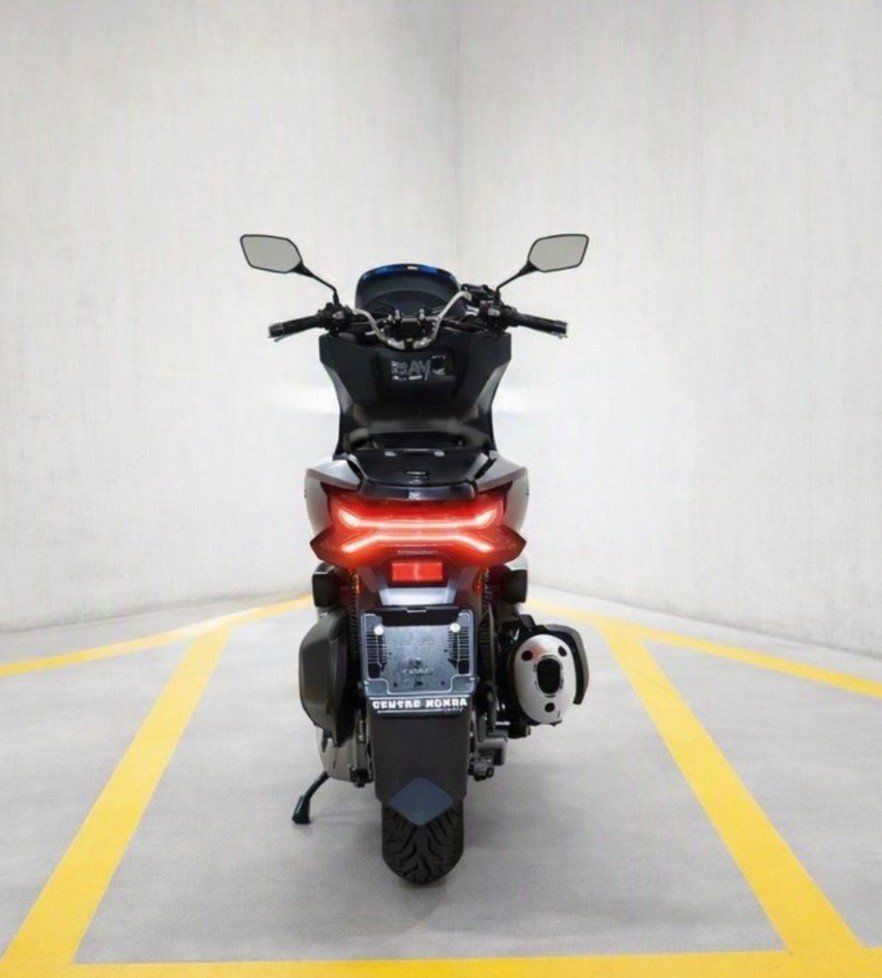 Honda Scooters: 2025 HONDA PCX 125 – Neuf (Voir description) à VERNIER par _Swiss_ 3