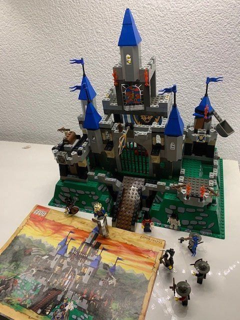 Grosse Lego Ritterburg 6098 mit Ritter (Gebraucht) in Wegenstetten für ...