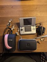 Nintendo DS NTR-001 + Zubehör + Nintendogs Anhänger