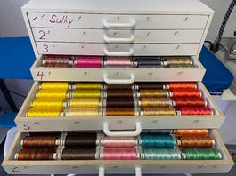 360 Spulen Sulky Stickfaden (je 1000 m) inkl. Faden Box 