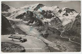 Sustenstrasse mit Postauto