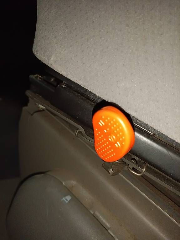 Sonstiges Campingzubehör: Drehkonsole VW T4 Bj. 1996-2003 – Gebraucht aus Rickenbach LU von kel_2zfz 1