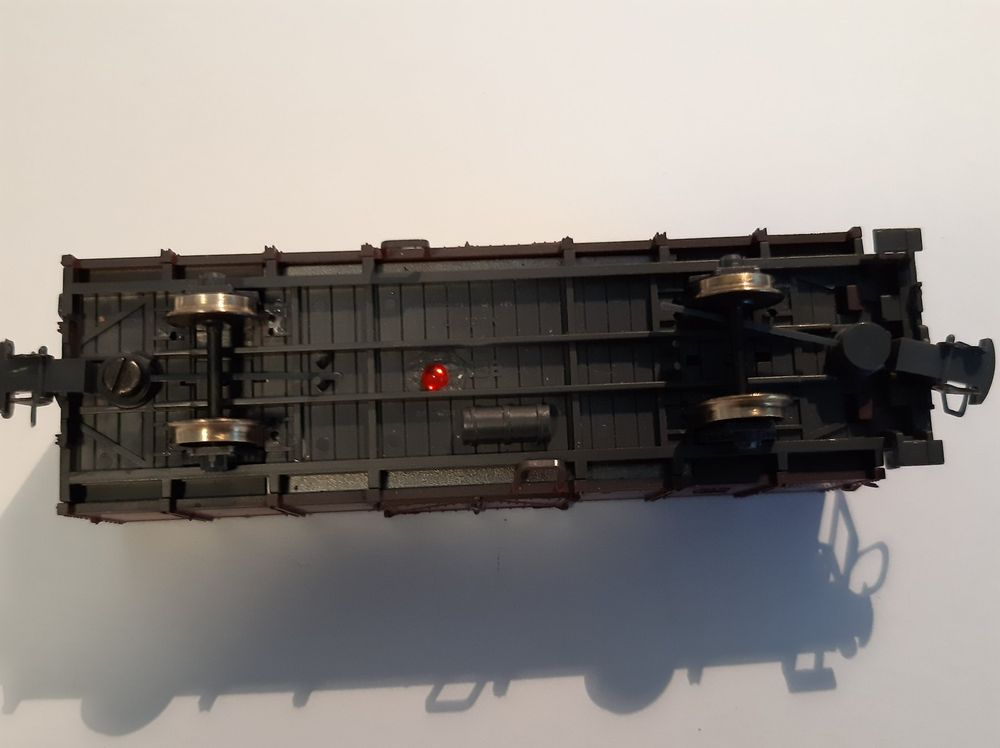 Bemo Modelleisenbahnen: Bemo H0m 2267 139 RhB E 6654 Hochbordwagen mit Holzladegut – Gebraucht aus Thun von Schwarzsee48 3