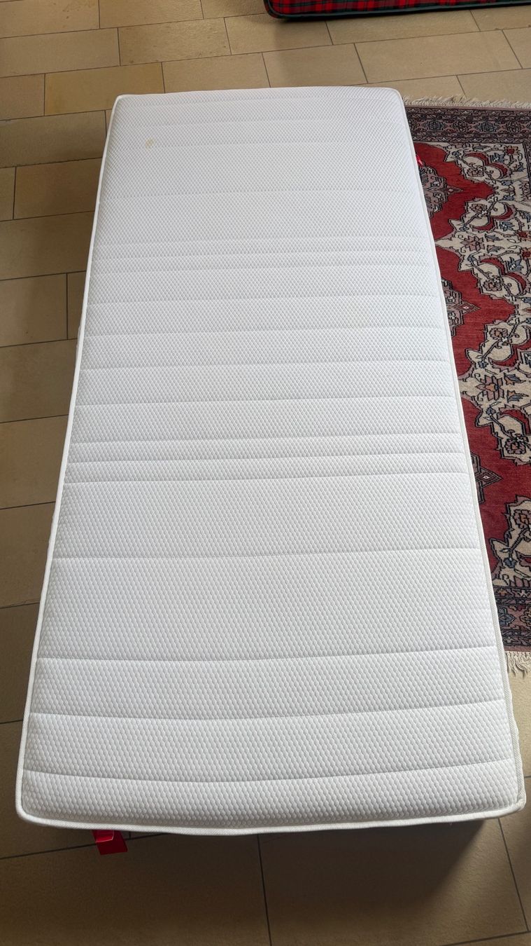 Materassi: Sensoflex Matratze 90x200cm – Usato da Würenlos venduto da Starceve