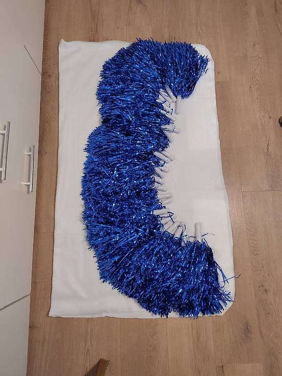Toutes les décorations: Cheerleading pompons – D'occasion à Thierachern par ret_s959 3
