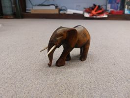 Elefant, klein, H 8cm, aus Holz