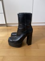 Schwarze Plateau Stiefeletten 37