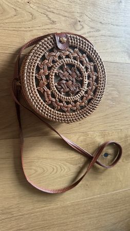 Rattan Bag - Stylish Summer Accessory, Perfect Condition!