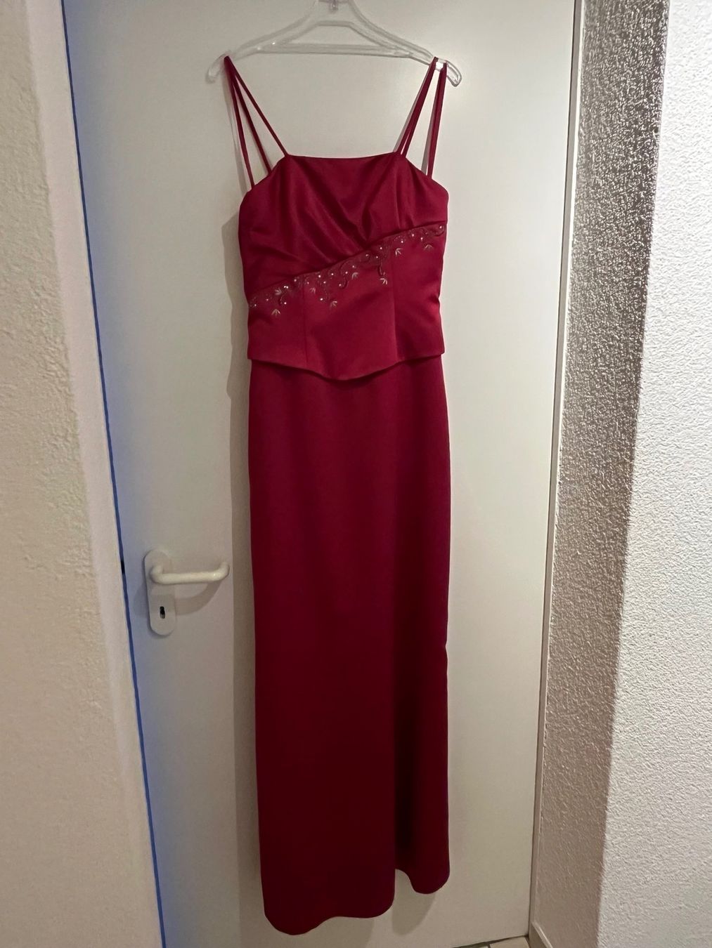 Kleider: Abendkleid – Neu (gemäss Beschreibung) aus Gwatt (Thun) von Papierbon