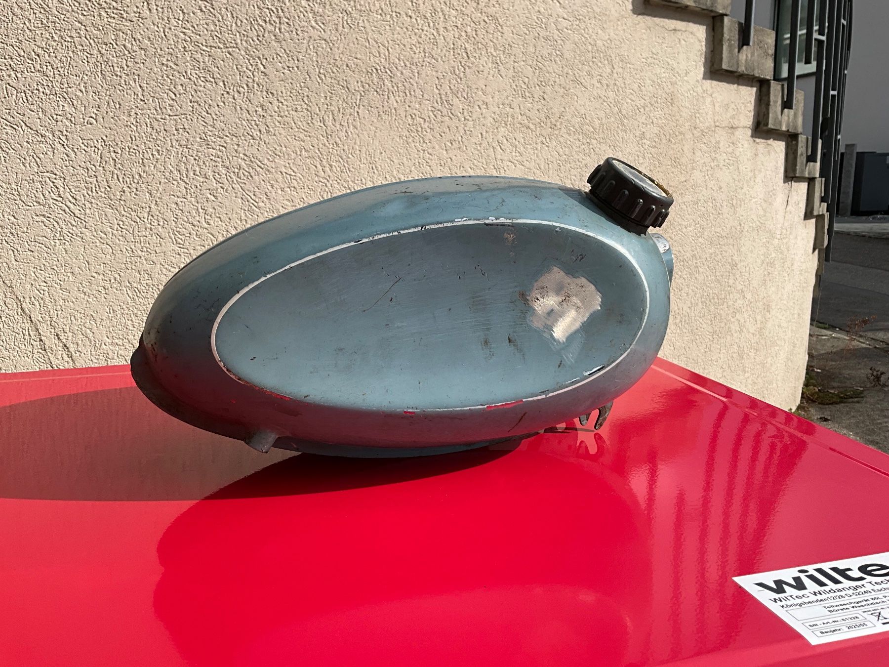 Autres accessoires p. véhicule: Mofa Benzintank – Défectueux à Nussbaumen AG par Mustang66