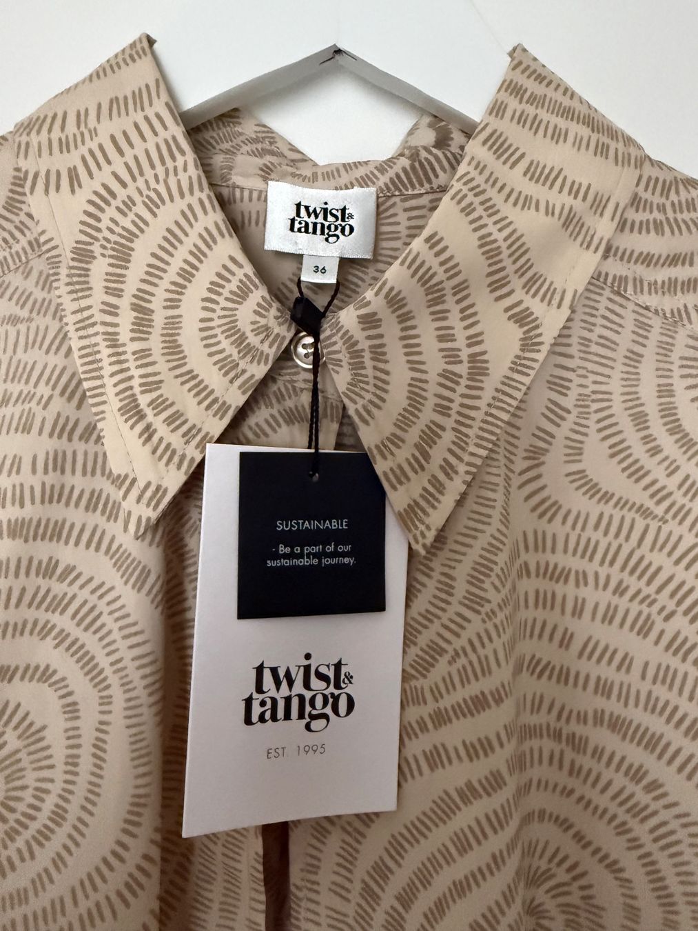 Chemisiers: New Twist & Tango blouse/shirt, 36 – Neuf avec emballage d'origine à Zug par Nat.yushkevich 3