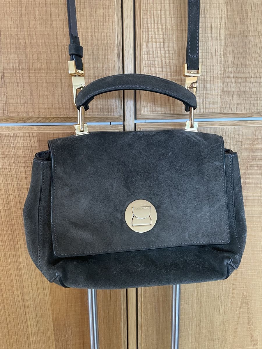 Coccinelle Borse da donna: COCCINELLE, Handtasche Wildleder, dunkelgrau – Usato da Hägglingen venduto da jac_smp9 1