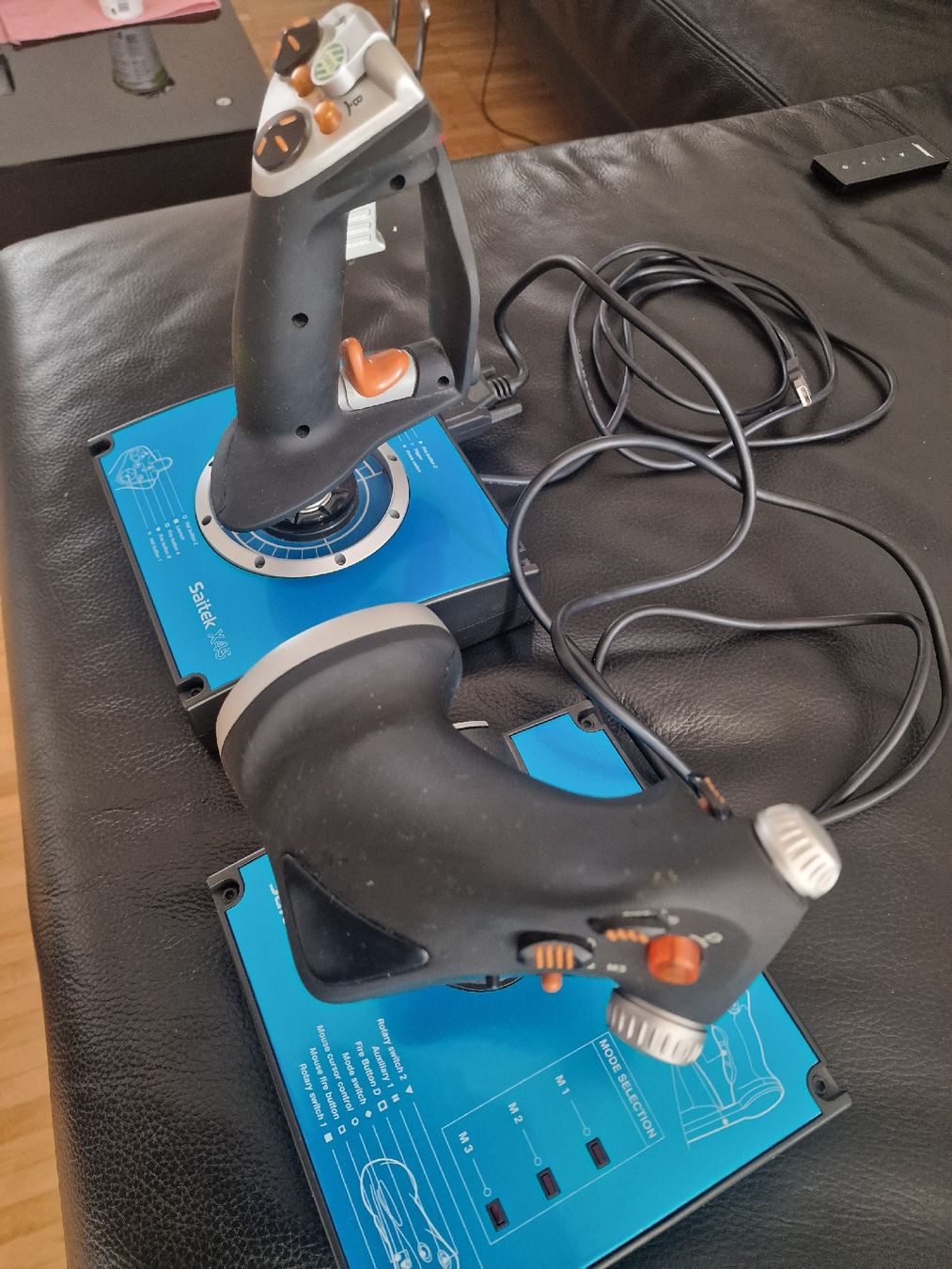 Saitek Controller: Saitek X45 Digital Joystick & Drosselklappe Flugsimulator  – Gebraucht aus Fehraltorf von  2