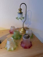 Antike Lampe mit verschiedenen Schirme