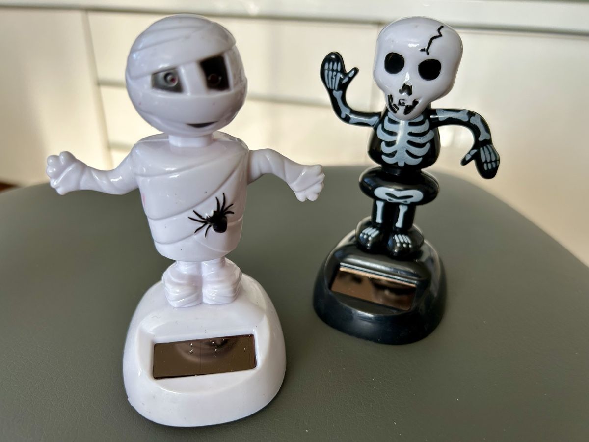Statuette: 2 Solar Wackelfiguren – Usato da Gunten venduto da starfish3