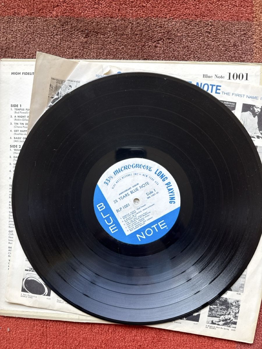 Dischi in vinile: Miles Davis Jazz Blue Note 25 Years Anniversary Edition ! – Usato da Givisiez venduto da My_favorite_shop 5