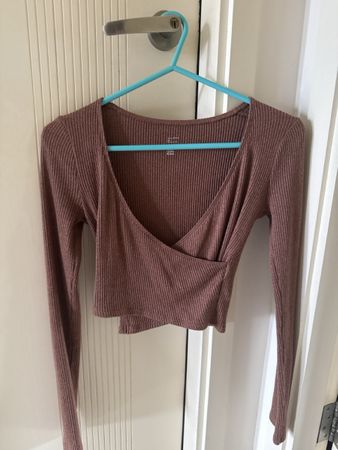 Hollister Gilly Hicks Crop Top Rose XS