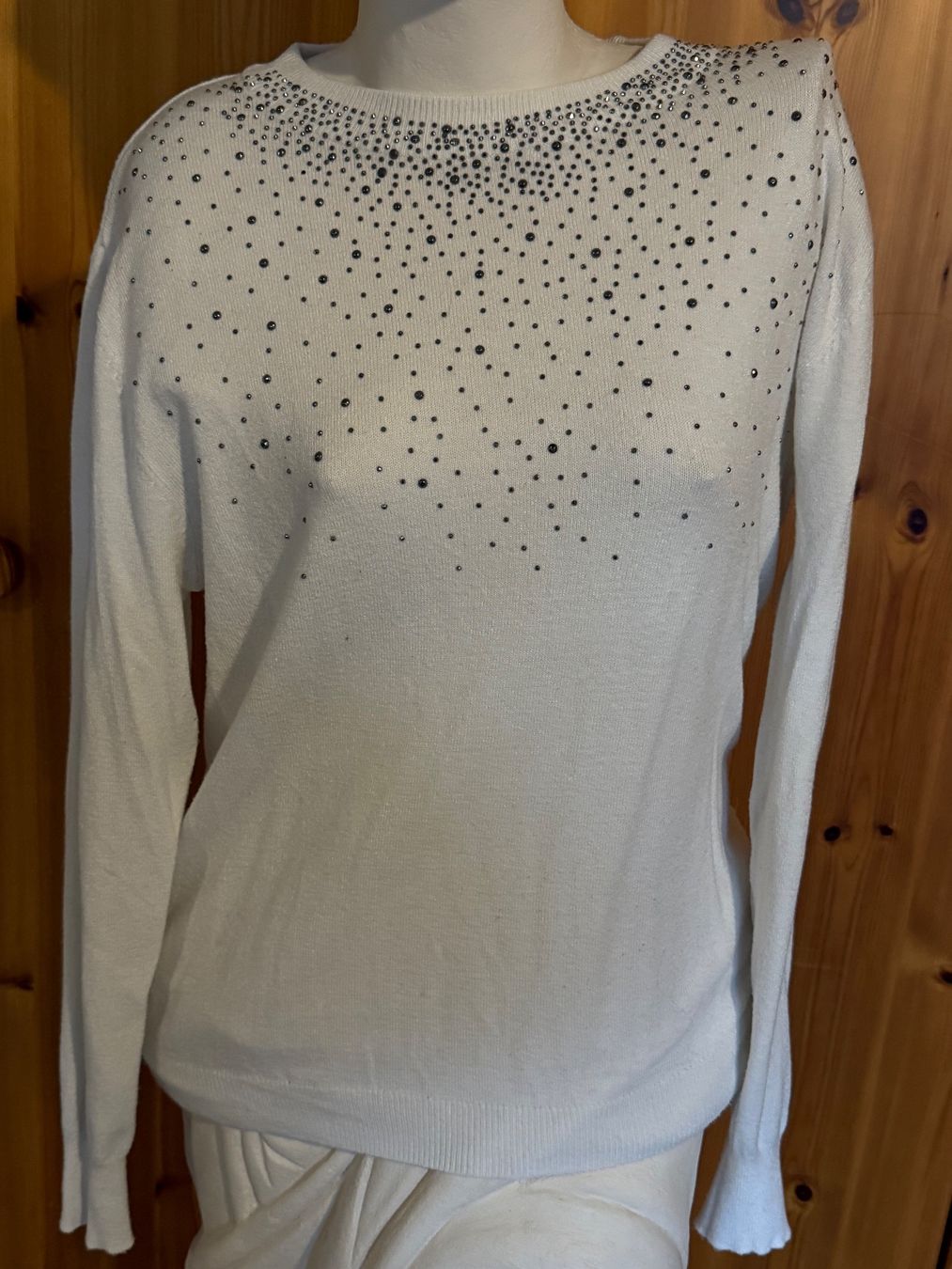 Pulls & Sweat-shirts: Edler, weisser Strickpullover mit Schmucksteinen, Gr. M – D'occasion à Hundwil par Sandysan1702