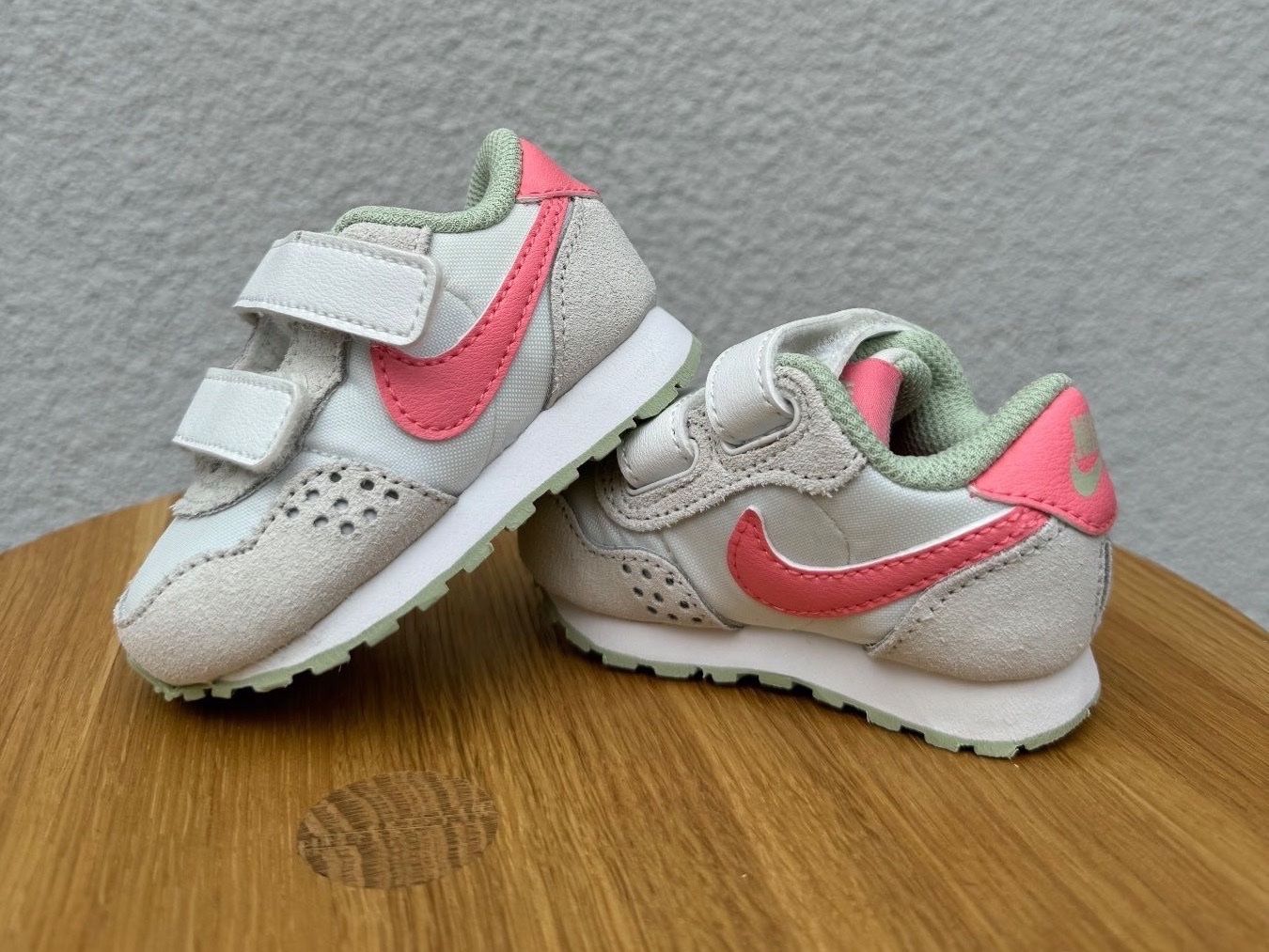 Nike Schuhe für Mädchen: Nike Sneaker – Neu und originalverpackt aus Wohlen b. Bern von nicolez8