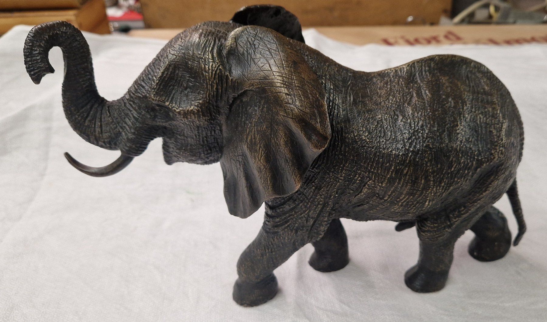 Sculptures & Statues: ELEVANT BRONZE – D'occasion à Bilten par Mic2022