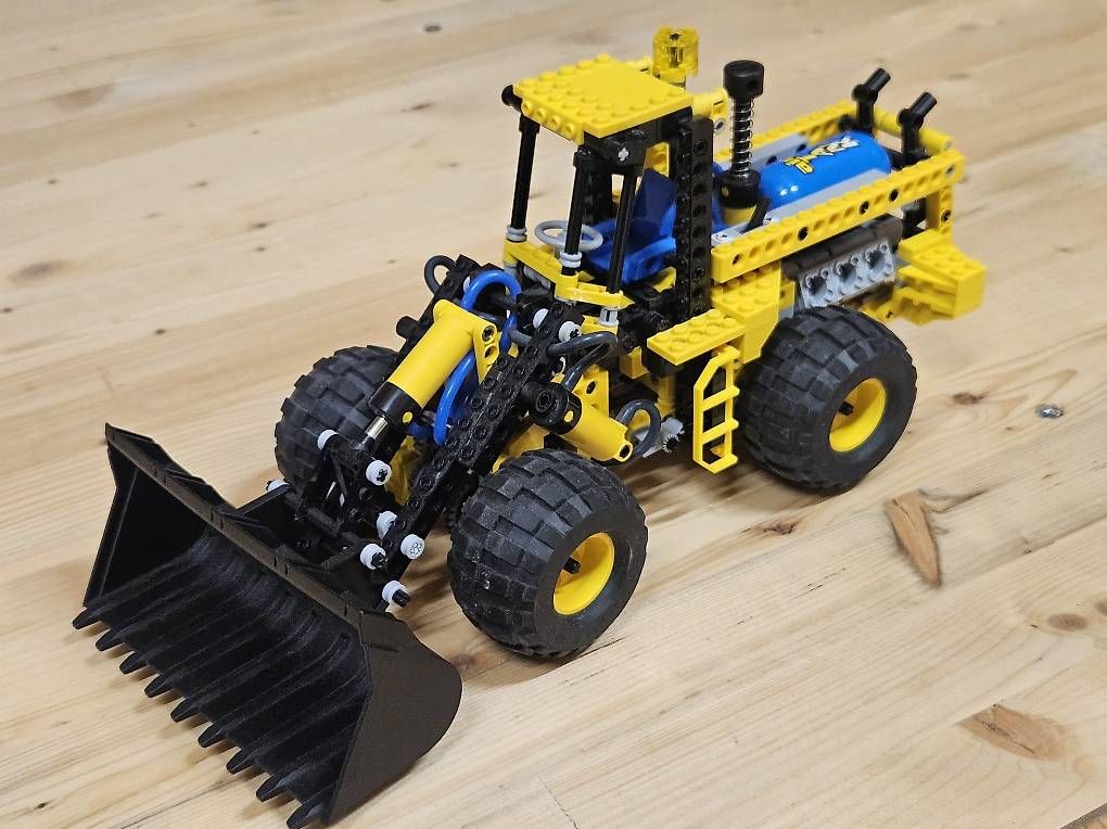 Lego Giocattoli: LEGO Technic 8459  Frontlader / Radlader – Usato da Sargans venduto da Native7