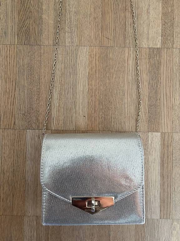 Taschen für Damen: Schöne Tasche in Gold – Gebraucht aus Zürich von Tamara066 1