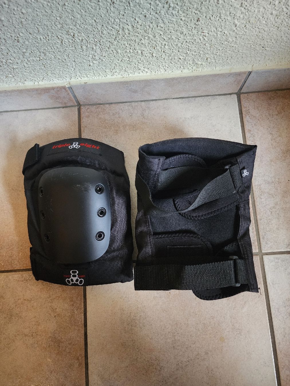 Protezioni & Imbottiture: Schoner Set Triple Eight schwarz Grösse L – Usato da Berneck venduto da erato6 1