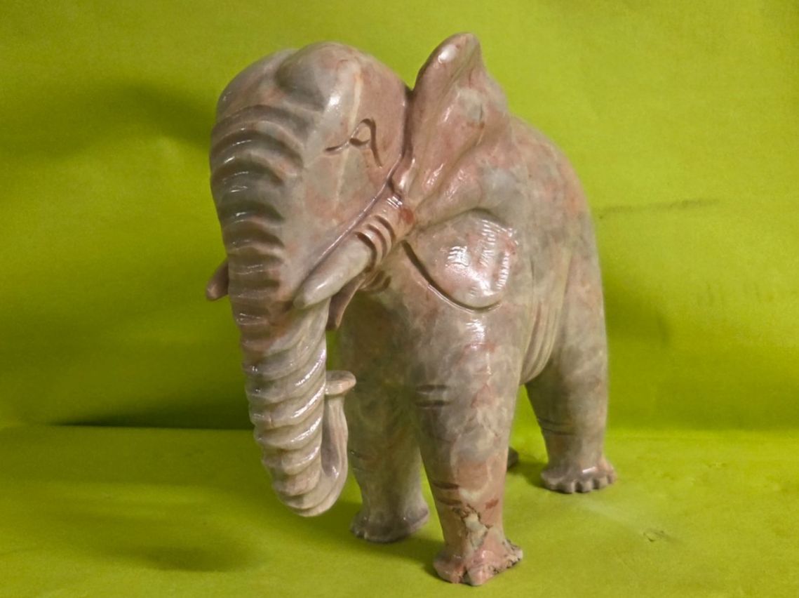 Sculture & Statue: Schöner Elefant aus Marmor 20cm – Nuovo (secondo la descrizione) da Roggliswil venduto da Mabelco 1